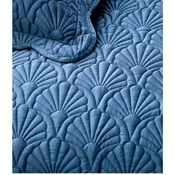 Ted Baker Deco Shell Sapphire Blue King Quilt & Pillow Sham Set New 108x90 - Picture 2 of 4